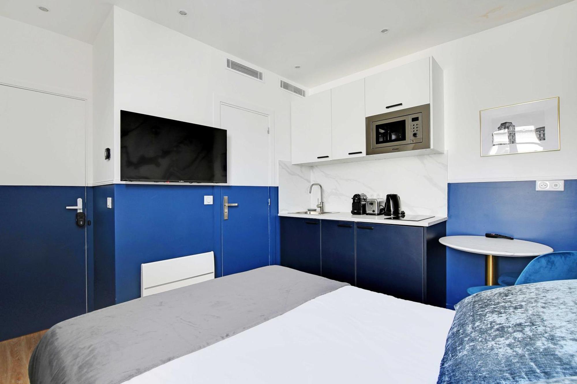 Modern Sutdio For 2 With A-C - Near Montmartre Appartement Parijs Buitenkant foto